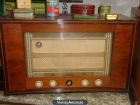 VENDO ANTIGUA RADIO PHILIPS DE MADERA - mejor precio | unprecio.es