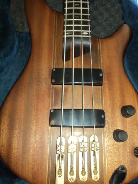 bajo ibanez ampli hartke pedales boss