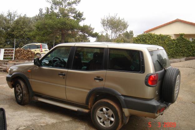 NISSAN TERRANO