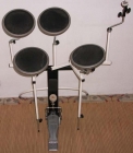 Vendo bateria sorda marca "Mute Instruments" 4 pads de goma + pedal de bombo - mejor precio | unprecio.es