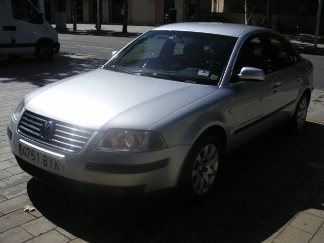 VOLKSWAGEN PASSAT  1.6TDI CR BLUEMOTION