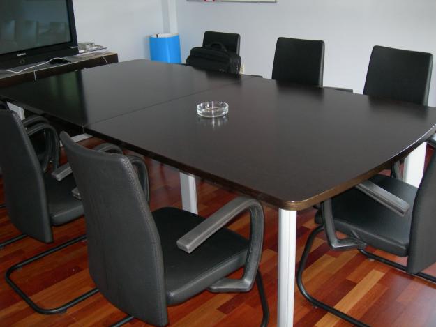 Muebles de segunda mano, mesa de juntas/reuniones + sillas