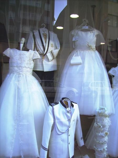 Trajes y vestidos de comunión