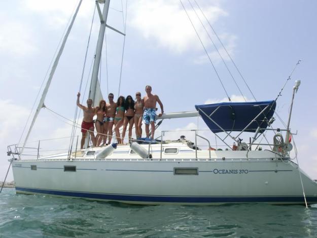 Alquiler de Velero Oceanis 370