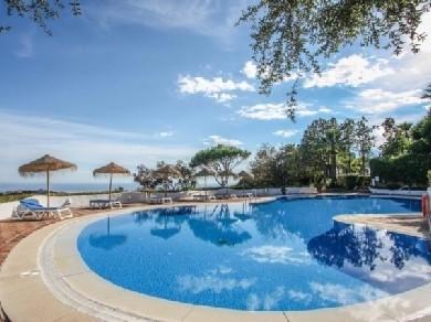Apartamento con 2 dormitorios se vende en Marbella, Costa del Sol