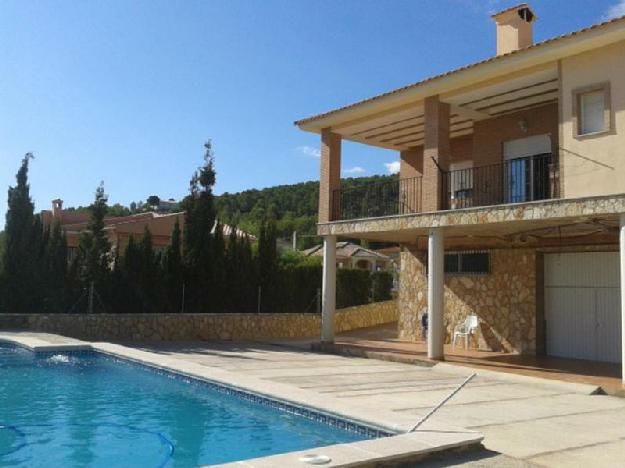 Chalet en Algar de Palancia
