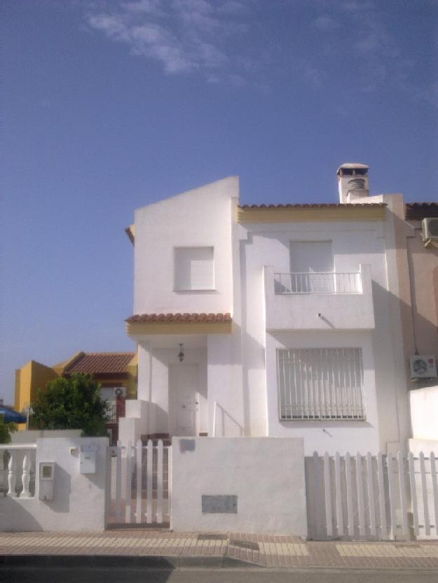 Ref.: A257 Se alquila chalet en VélezMálaga