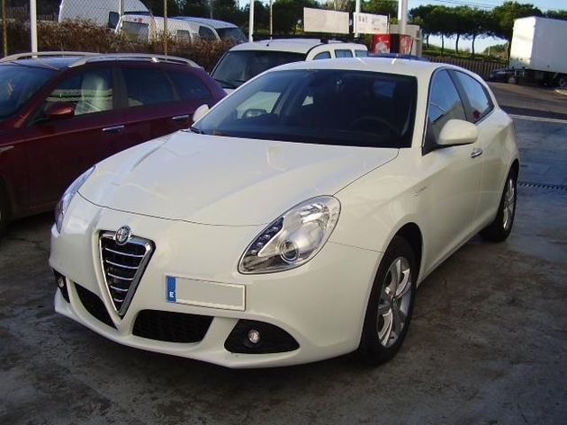 ALFA ROMEO 147  1.9JTD DISTINCTIVE 120