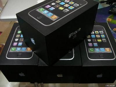 Apple iPhone 3GS 16 GB Black **UNLOCKED & JAILBROKEN**