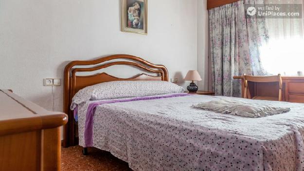 Affordable 4-bedroom apartment in Camins al Grau