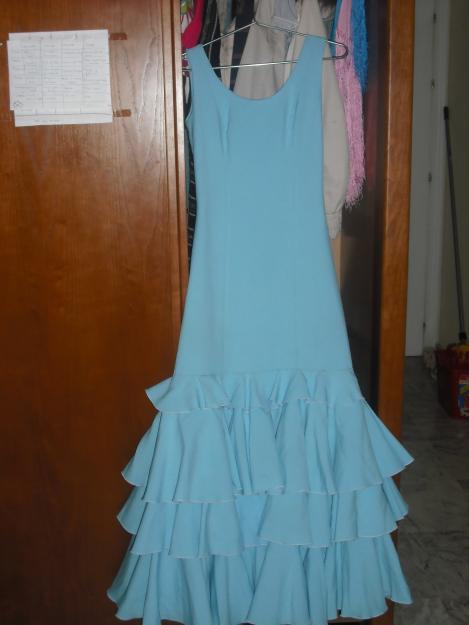 Vendo dos trajes de flamenca