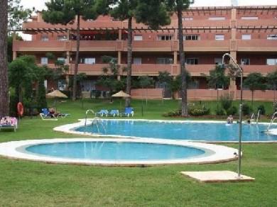 Apartamento con 2 dormitorios se vende en Marbella, Costa del Sol