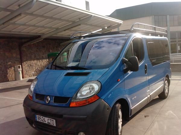 RENAULT TRAFIC 2.5 TDI