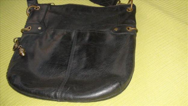 Bolso Kipling Vintage Leather Lori negro usado en muy buen estado.