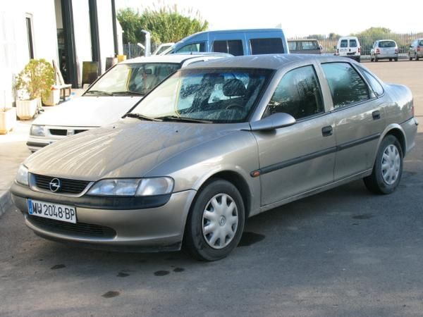 OPEL VECTRA 2.0 Diesel. 5 puertas