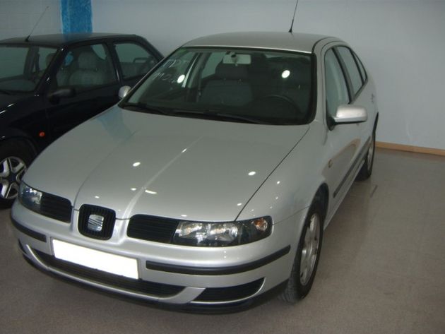 SEAT LEON stela
