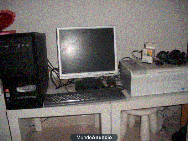 ordenador completo con impresora mesa y accesorios