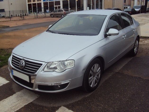 VOLKSWAGEN Passat 2.0TDI Highline
