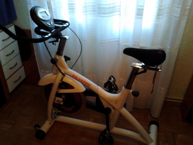 Bicicleta de spinning enebe europa blanco