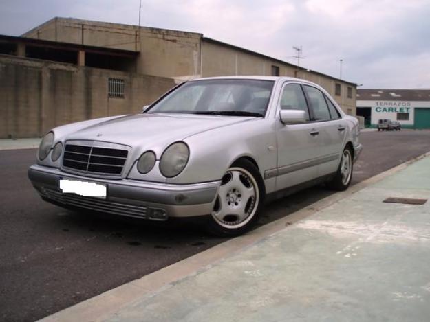 Vendo MERCEDES-BENZ Clase  E 220 CDI ELEGANCE - 99