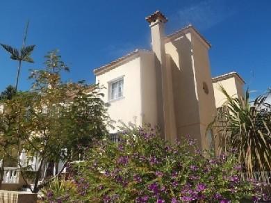 Adosado con 3 dormitorios se vende en Villamartin, Costa Blanca