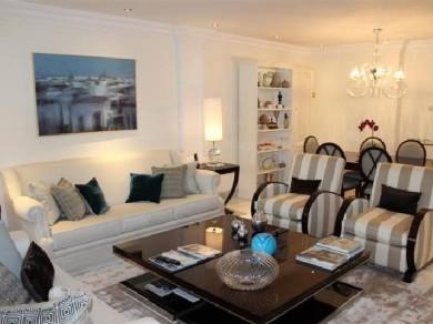 Apartamento con 3 dormitorios se vende en Marbella, Costa del Sol