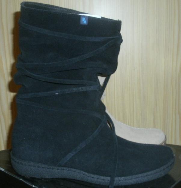 botas de piel y botines