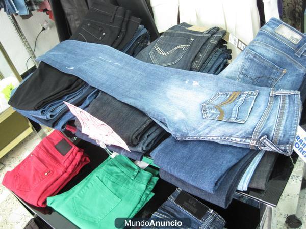 TIENDA DE ROPA SEGUNDA MANO DE MARCA (LEVIS, ZARA, HM, BLANCO)  EN VALLECAS