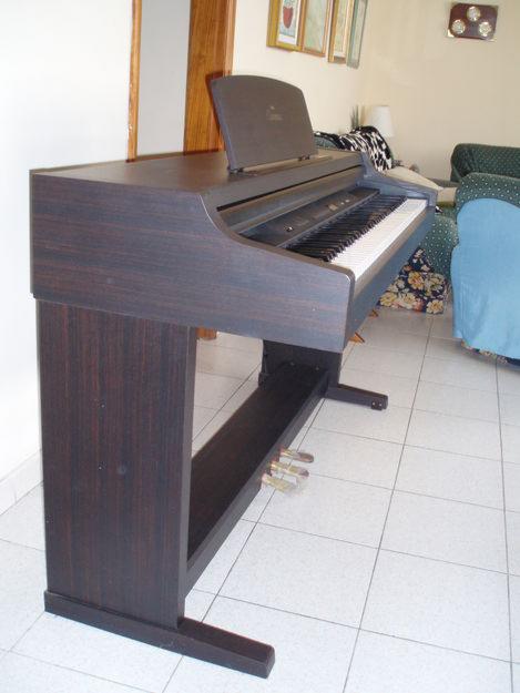 Yamaha Clavinova CLP 411 nuevisimo y te lo llevo a casa si vives en la isla!