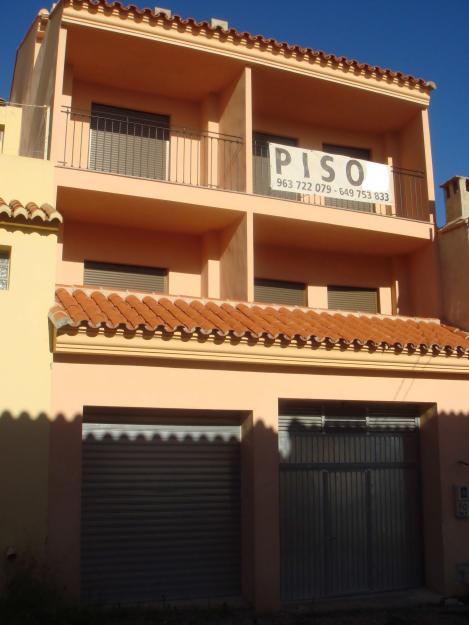 piso-apartamento rural,en alcublas con 2 dormitorios y 2 baños