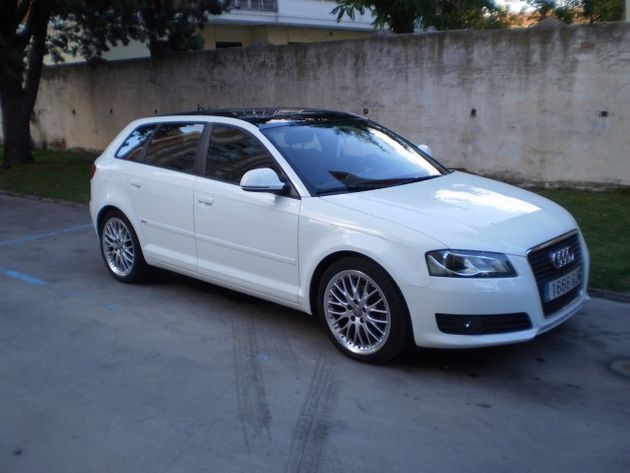 AUDI A4  2.0