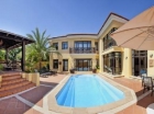 Chalet con 3 dormitorios se vende en Marbella, Costa del Sol - mejor precio | unprecio.es