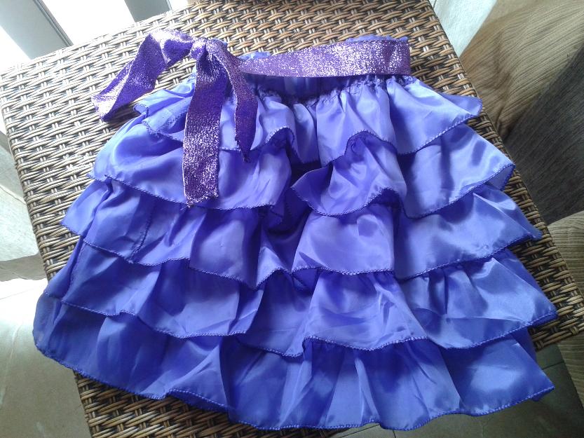 vestidos y faldas de Violetta ideal para regalar