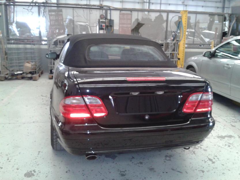 Mercedes CLK, descapotable, interior rojo y negro...163cv, 6 velocidades