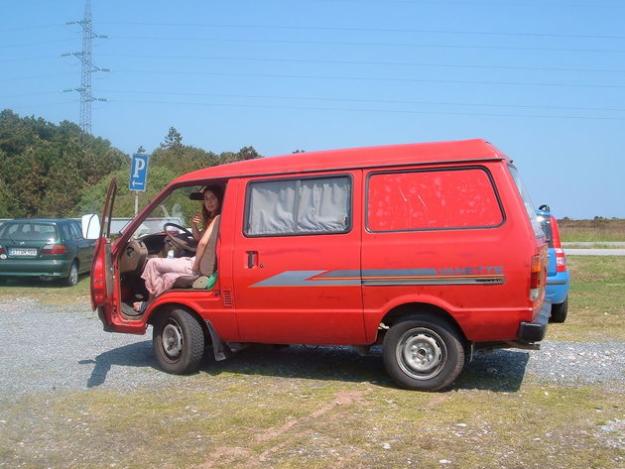 furgoneta nissan vanette