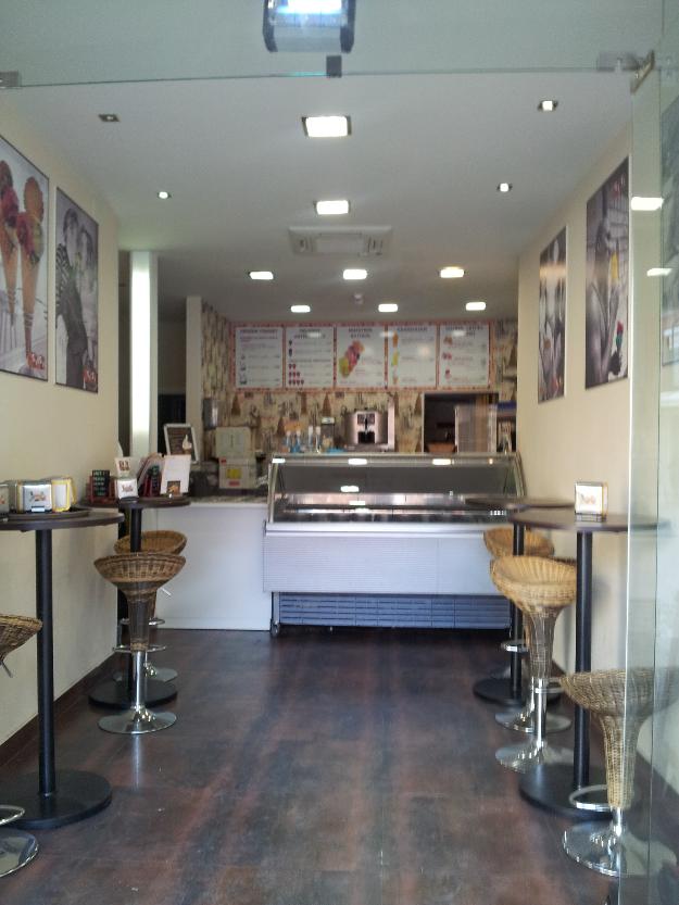 Heladeria – cafeteria – yogurteria – crosateria creperia.