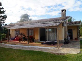 Chalet en alquiler en Atalaya-Isdabe, Málaga (Costa del Sol)