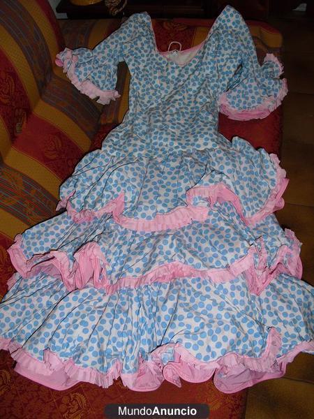 traje de flamenca  corto turquesa y  rosa feria o rocio