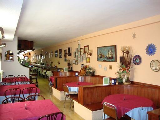 VentaTraspaso de Bar Restaurante 125m2 100m2 posible vivienda