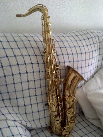Saxofón tenor amati ats 32 II