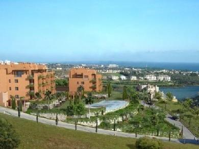 Apartamento con 2 dormitorios se vende en Estepona, Costa del Sol