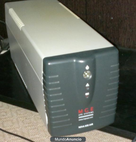 UPS protector para ordenador y  varios accesorias