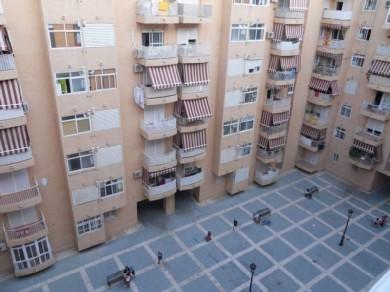 Apartamento con 3 dormitorios se vende en Estepona, Costa del Sol