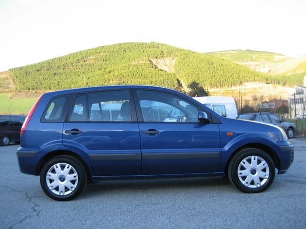 NISSAN TERRANO