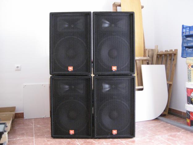 4 altavoces JBL JRX115