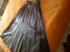 Vendo falda negra de piel talla 42 , con un solo uso , comprada en firma importante - mejor precio | unprecio.es