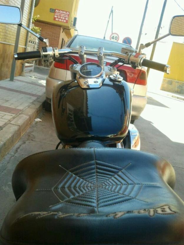 Honda vt 750 black widow