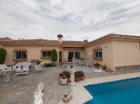 Chalet con 3 dormitorios se vende en Estepona, Costa del Sol - mejor precio | unprecio.es