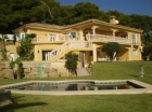 Chalet con 5 dormitorios se vende en Marbella, Costa del Sol - mejor precio | unprecio.es
