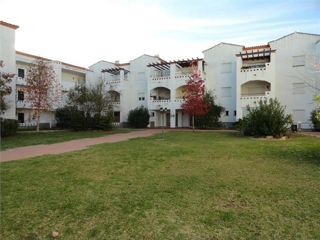 Apartamento con orientación sur en la zona de Alcaidesa, entre la Costa del Sol y la Costa de la Luz